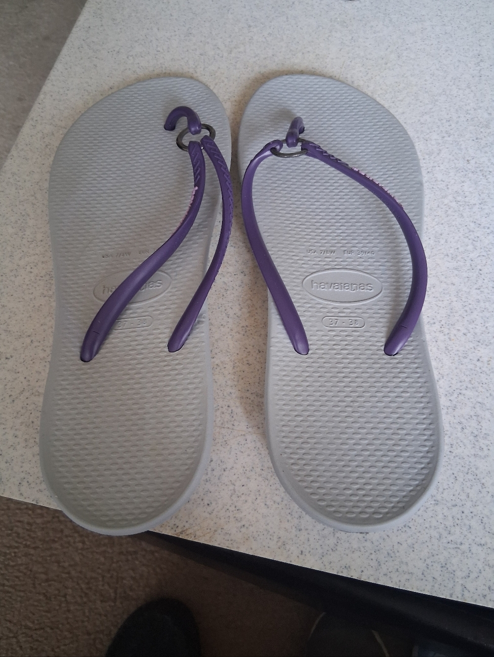 Havaianas Gray Flip Flops with Purple Straps Size 8 Clean